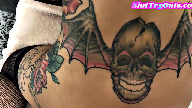 Slutty tattooed MILF drilled in POV in doggystyle