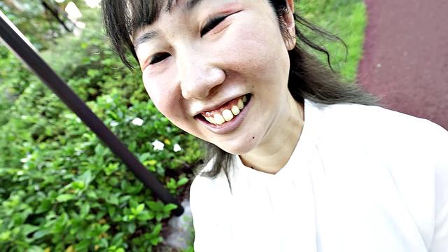 Shop girl from Tokyo Miss Neiro Ayukawa has a perfect body to show us