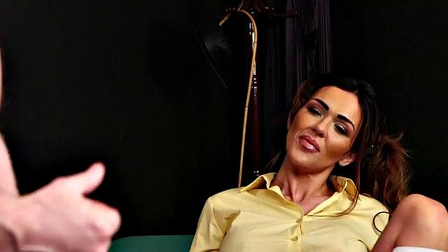 Kinky College Girl Seduces Perverted Teacher in the Classroom