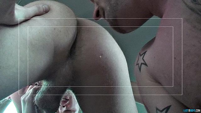 Озорные парни трахают свою жертву! - Айден Джейсон, Рис Бентли и Адам Уотсон