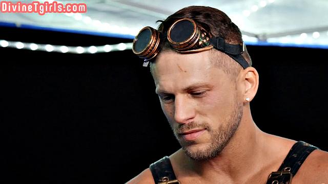 Cutie TS sidefucked by her lover