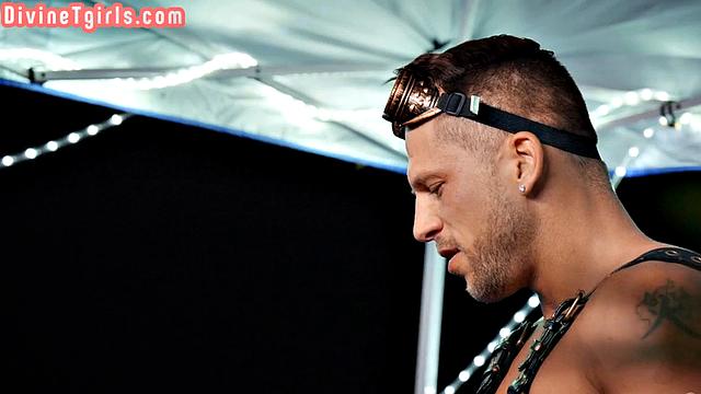 Cutie TS sidefucked by her lover