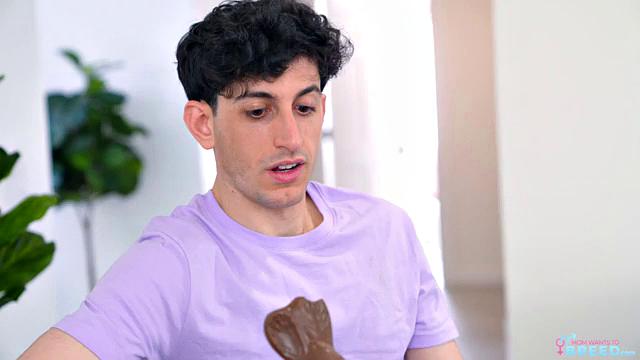 Stepmom Craves Cream Filling This Easter - S4:E5