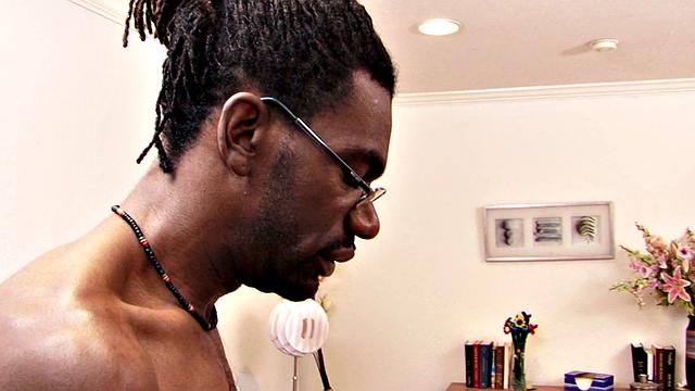 Black and Big - Big Latina Leslie Sierra