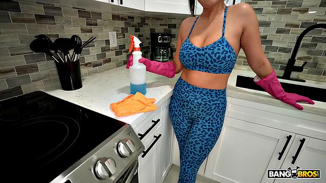 Maid Gets Paid For Cash!