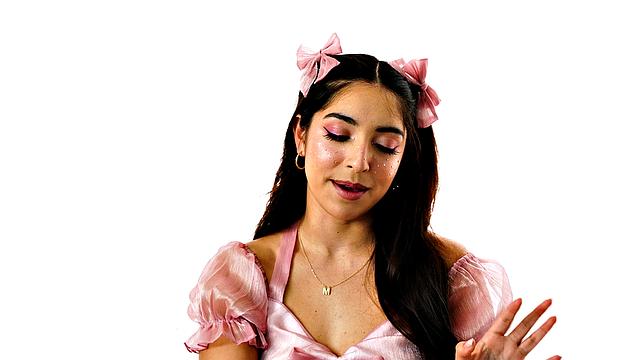 мадисон уайлд кайфует в розовом белье и страстном сексе