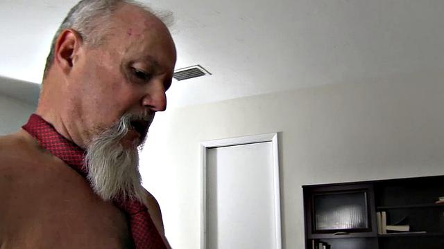 Трэвис жёстко трахается с Джошем без резинки