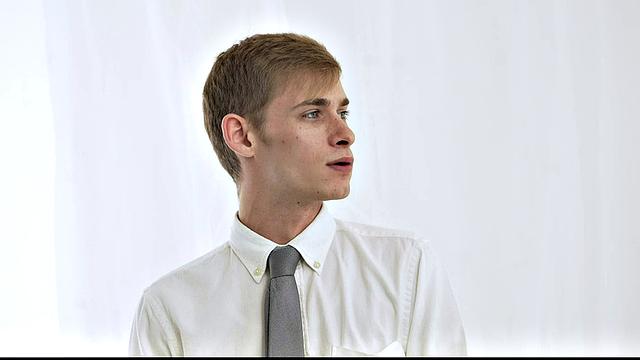 президент оукс проверяет, как elder star справляется с соблазном