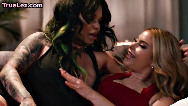 Big Ass Lesbo gets hard pussylicked