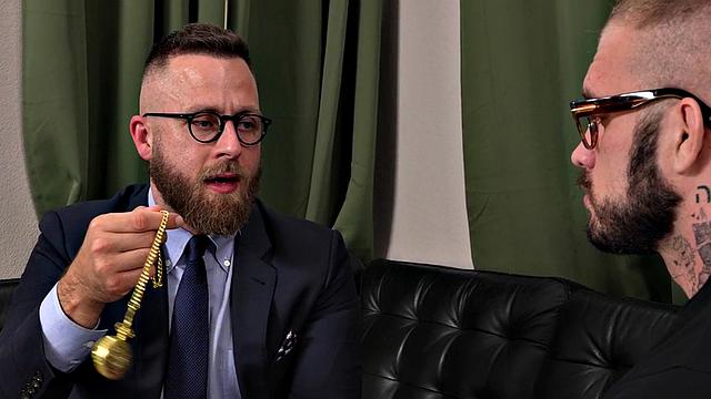 Massive hunk bareback nailed in doggy and cowboy