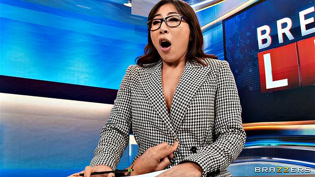 Breaking News: She Wants To Bang