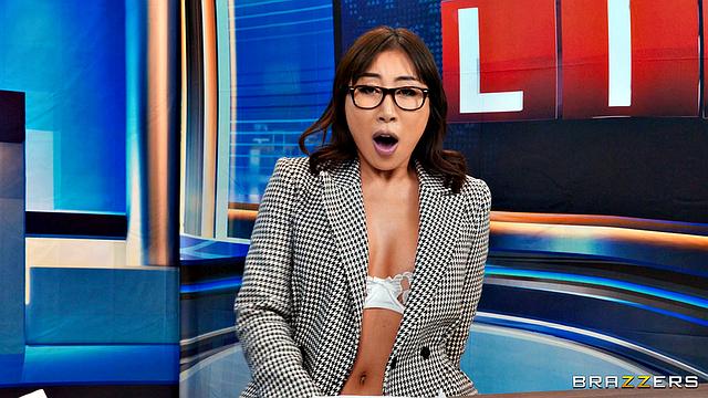 Breaking News: She Wants To Bang