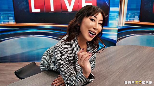 Breaking News: She Wants To Bang