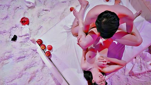 Jiaxin Is The Horny Snow White Who Gets Fucked By Prince