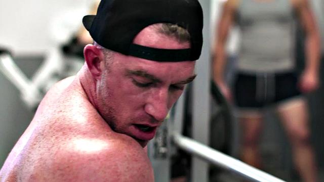 Str8 hunk seduced into analplay and bareback sex