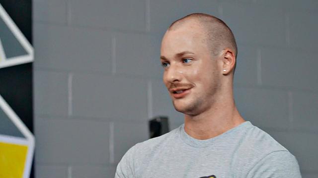 Bottom muscled jock gets creampied after assfucking