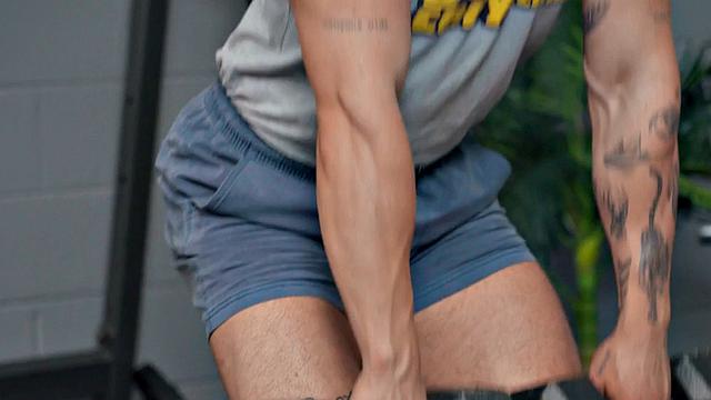 Bottom muscled jock gets creampied after assfucking