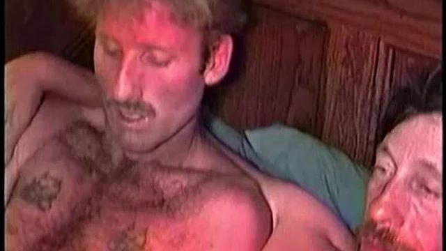 Дон и Джон Рид трахаются по-взрослому и кончают вместе