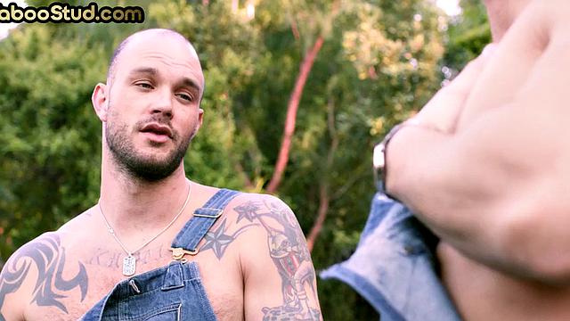 Bizarre stepbro barebacked outdoors after hard work day