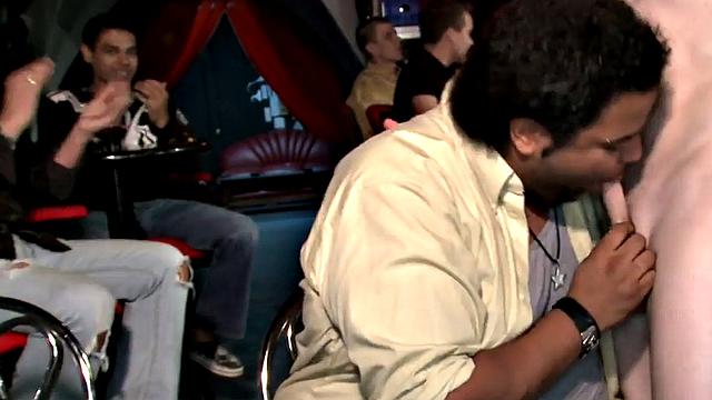 Amateur stripper party gets wild