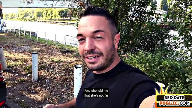 Big booty babe pussysmashed outdoors