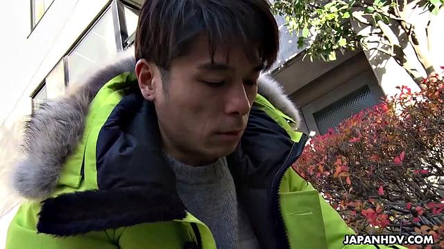 японка Сумирэ изменяет мужу и сосёт соседу, пока тот в отъезде