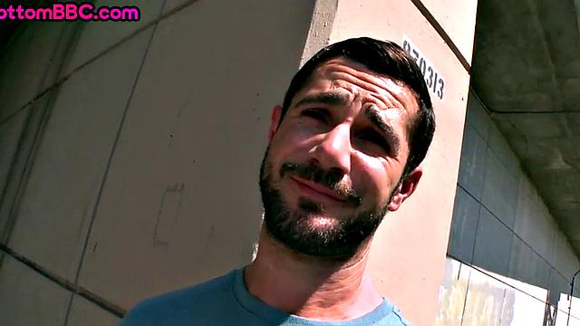 Nubian thug picked up and banged outdoor by white top