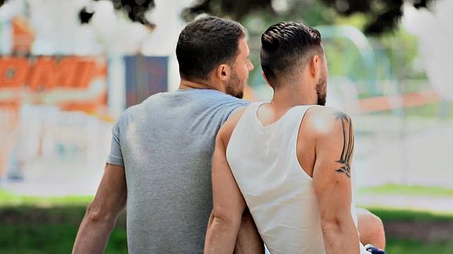 Amateur eager jock drills till facial after casting