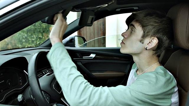 Taboo skinny twink gets mouth jizzed in stepbrother threesome