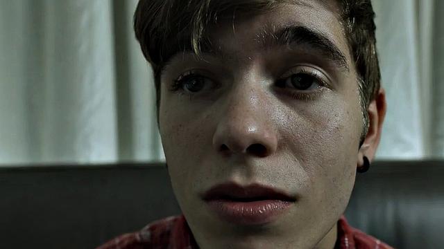 Taboo skinny twink gets mouth jizzed in stepbrother threesome