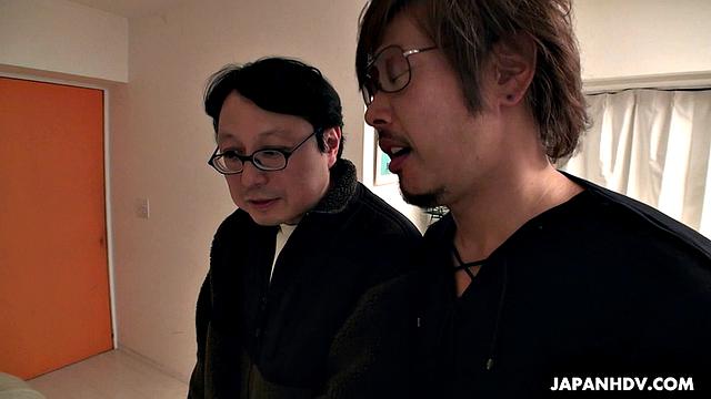 Yuuki Fuwari fucked with toys at a photo session