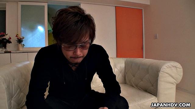 Yuuki Fuwari fucked with toys at a photo session