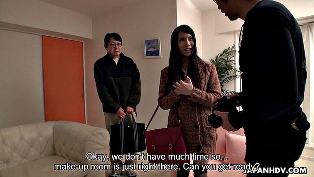 Yuuki Fuwari fucked with toys at a photo session