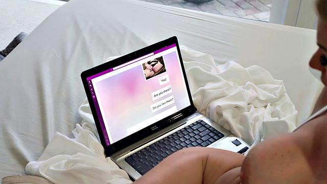 Big-titted blonde MILF facesitting and fingering teen