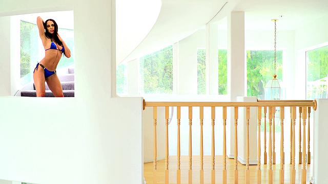 Aidra Fox Watches Her ASS Get Stretched In POV