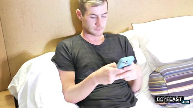 A Random Hotel Room Hook-Up - Dustin Romaine &amp; Mason Vaugn