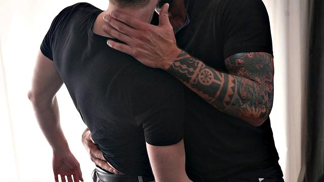 Twunk barebacking tattooed DILF in his greedy asshole