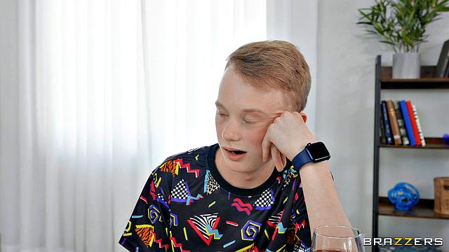 Sexting My New Stepsister