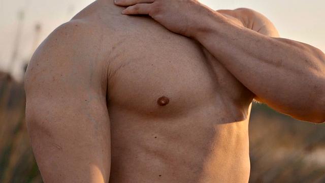 Eager jock bareback fucks BF and passionate kissing