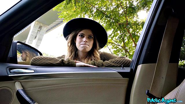 Hitchhiker sucks big for ride