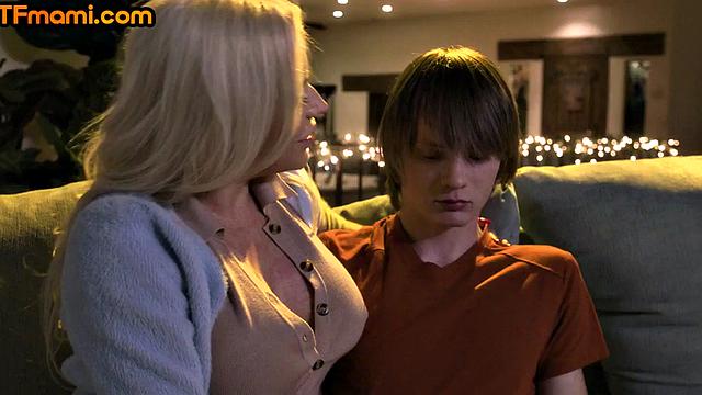 Cocksucking Stepmom banged by stepson in affair