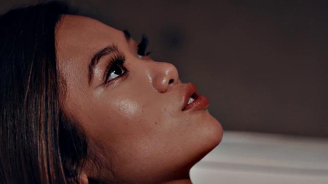 Lez psychiatrist wants to lick her Asian client