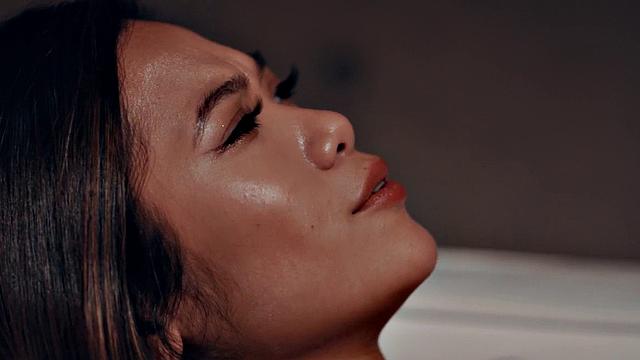 Lez psychiatrist wants to lick her Asian client