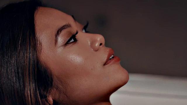 Lez psychiatrist wants to lick her Asian client