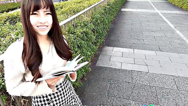 Shy Minami Sato moans on all fours