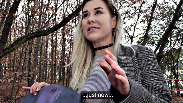 Paid babe enjoys casting closeup fuck and licking