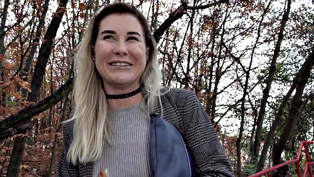 Paid babe enjoys casting closeup fuck and licking