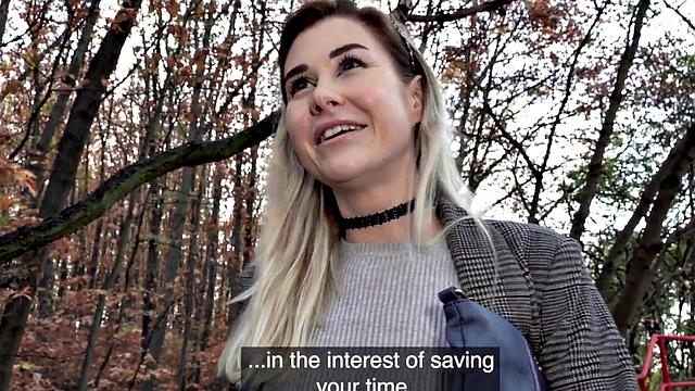 Paid babe enjoys casting closeup fuck and licking