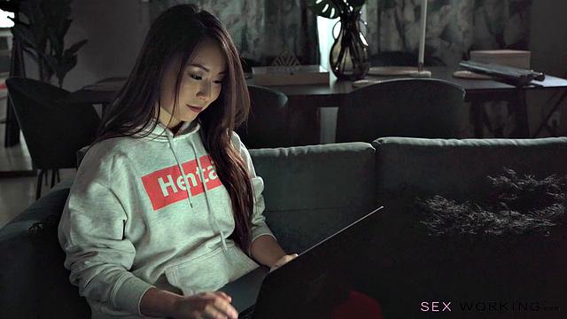 Online model shares BF for one night