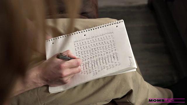 I Will Not Look At My Stepmom - S15:E10